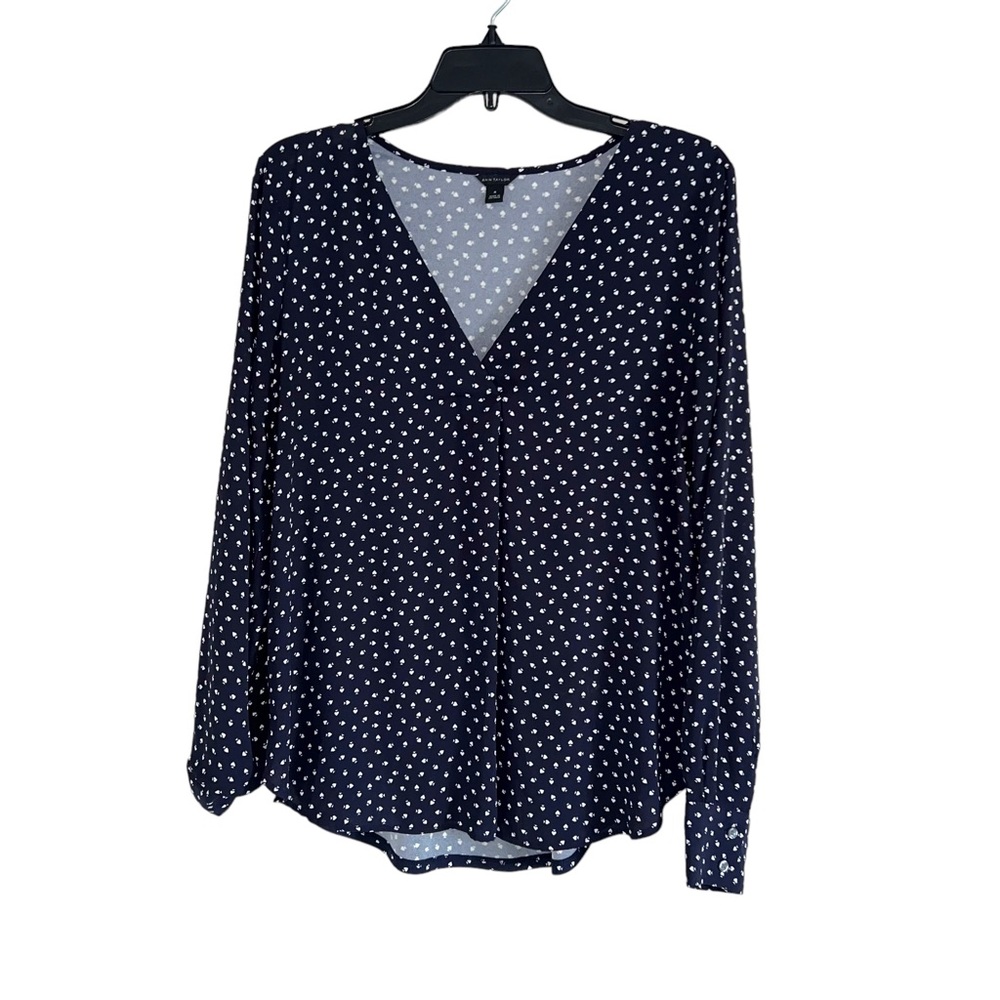Ann Taylor Size Medium Black print blouse Long Sleeve V-Neck